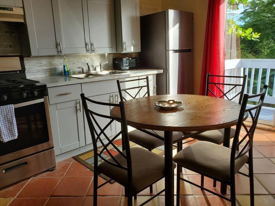 The Cottage At Villa Indigo Charlotte Amalie Exterior foto